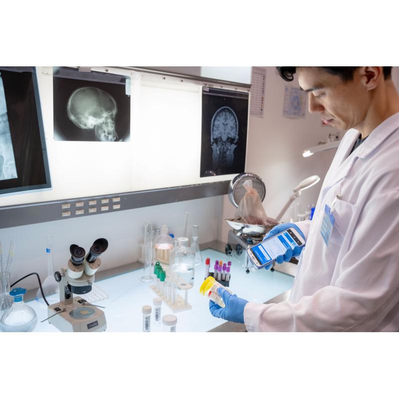 Zebra HC50 mit Notfalltaste, 2D, hot-swap, PTT, USB-C, BT, WLAN, NFC, Android, GMS, wei&szlig;, blau